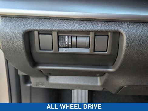 Certified 2025 Subaru Impreza 2.0i image 19