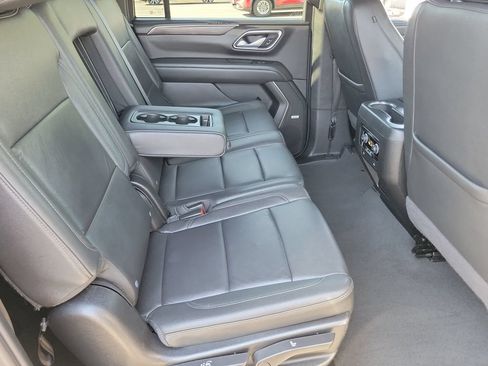 Used 2024 Chevrolet Suburban LT AWD/4WD image 22
