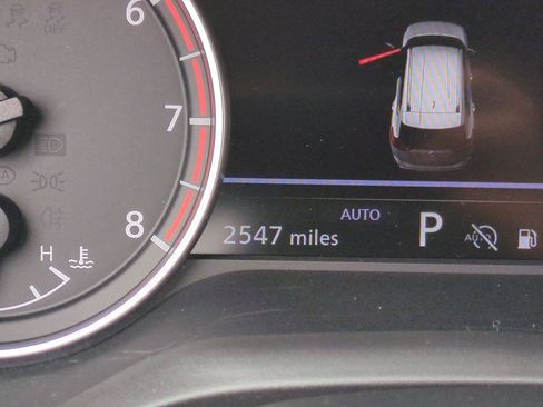 Certified 2025 Nissan Rogue SV image 15