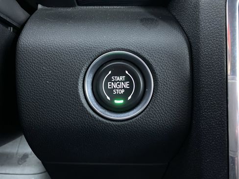 Certified 2025 GMC Acadia Elevation image 8