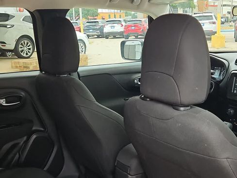 Used 2021 Jeep Renegade Sport w/ Sport Appearance Group FWD image 17