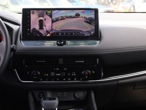 Certified 2025 Nissan Rogue SL w/ Tech Package AWD/4WD image 27