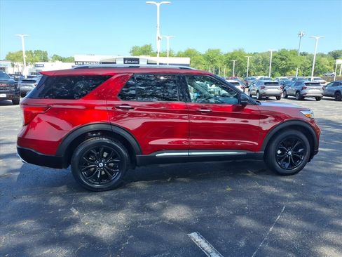 Used 2021 Ford Explorer Limited w/ Equipment Group 301A AWD/4WD image 8