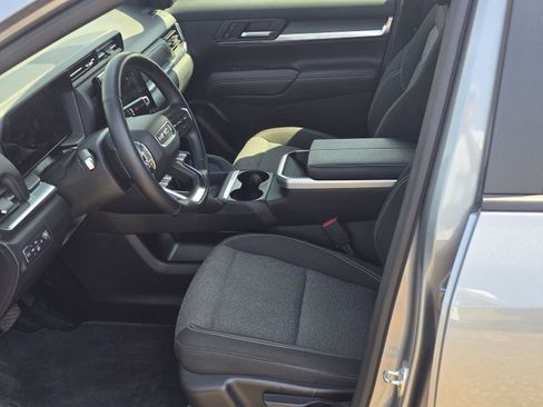 Used 2025 GMC Terrain Elevation AWD/4WD image 14