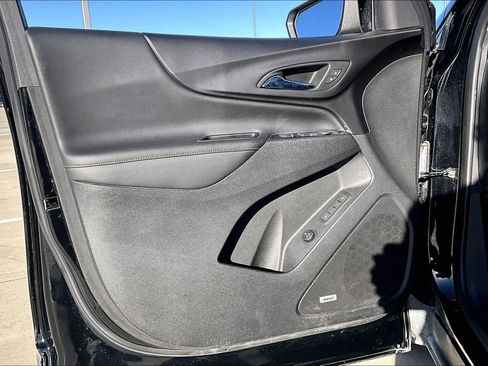 Used 2023 Chevrolet Equinox Premier image 22