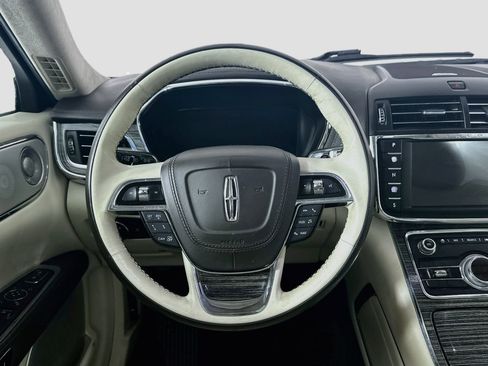 Used 2018 Lincoln Continental Black Label AWD/4WD image 18