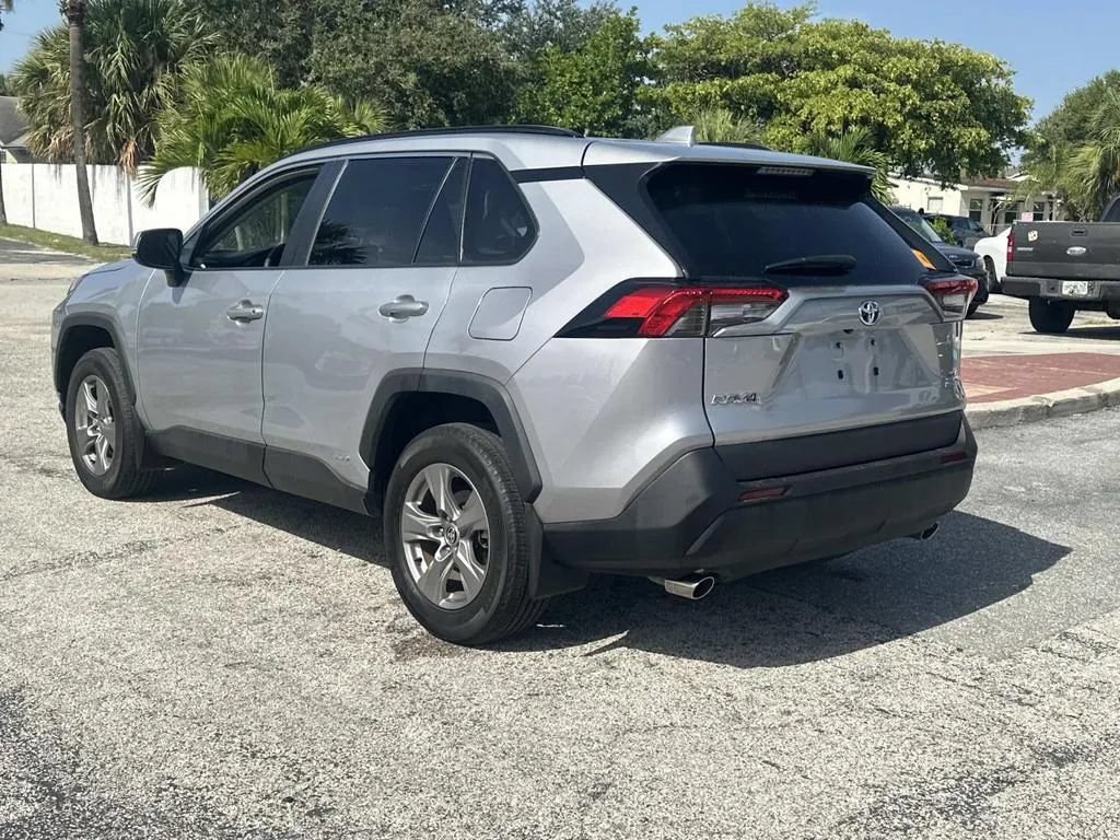 Used 2024 Toyota RAV4 XLE w/ Convenience Package AWD/4WD image 9