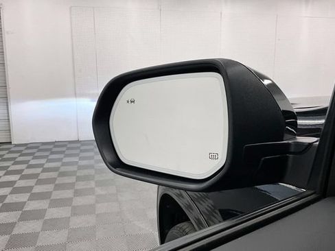 Used 2025 Chevrolet Traverse RS w/ LPO, Floor Liner Package AWD/4WD image 41