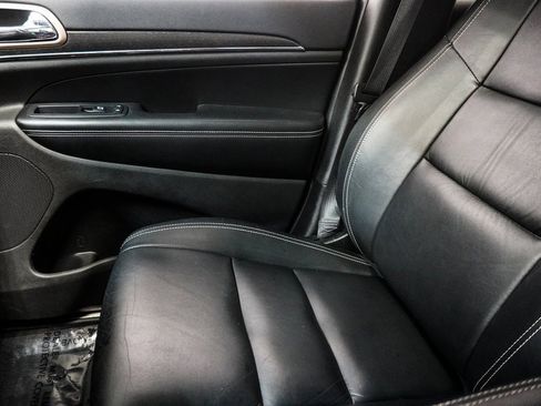 Used 2016 Jeep Grand Cherokee Limited image 30