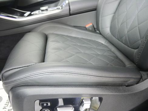 Used 2026 BMW X5 sDrive40i image 10