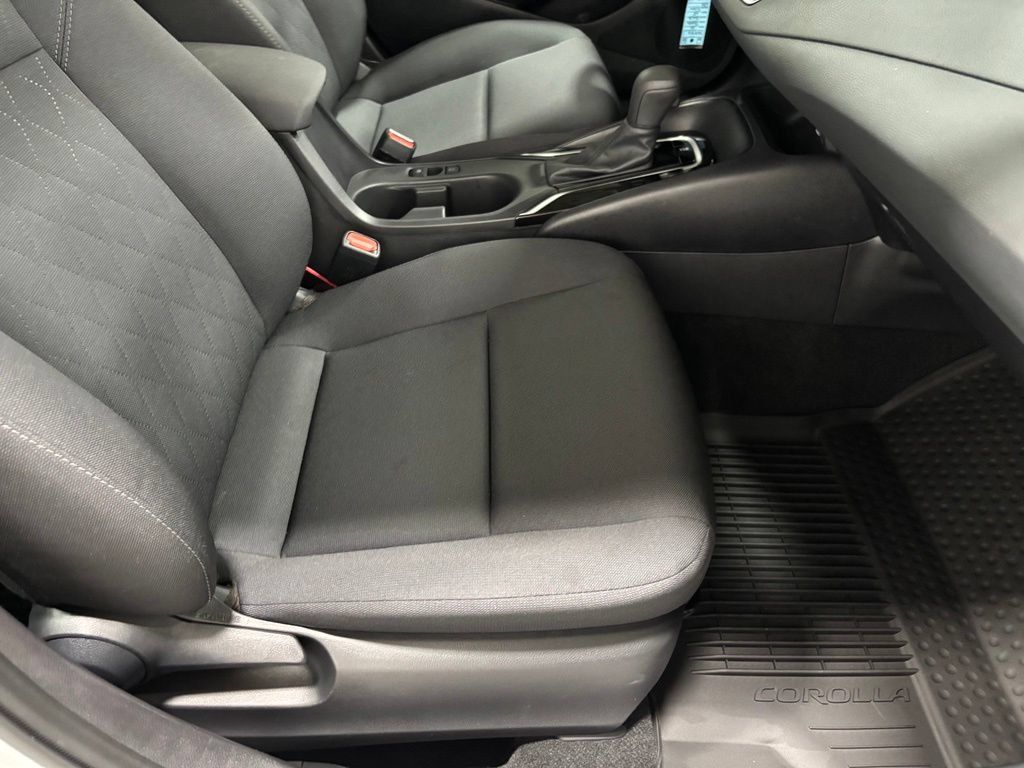 Used 2026 Toyota Corolla LE FWD image 58