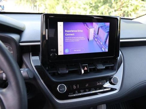 Certified 2025 Toyota Corolla Cross LE FWD image 15