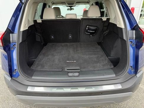 Certified 2022 Nissan Rogue SV image 10