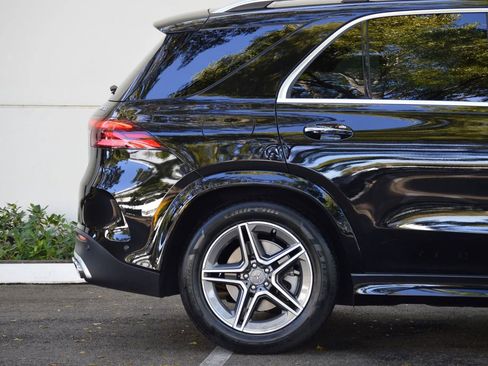 Used 2025 Mercedes-Benz GLE 53 AMG 4MATIC image 19