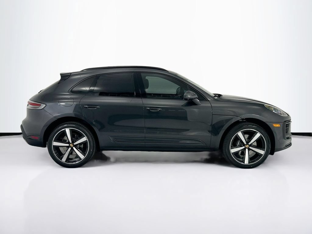 Used 2026 Porsche Macan AWD/4WD image 8