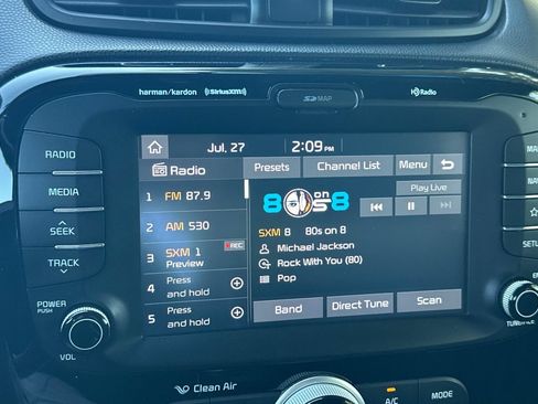 Used 2018 Kia Soul + FWD image 15