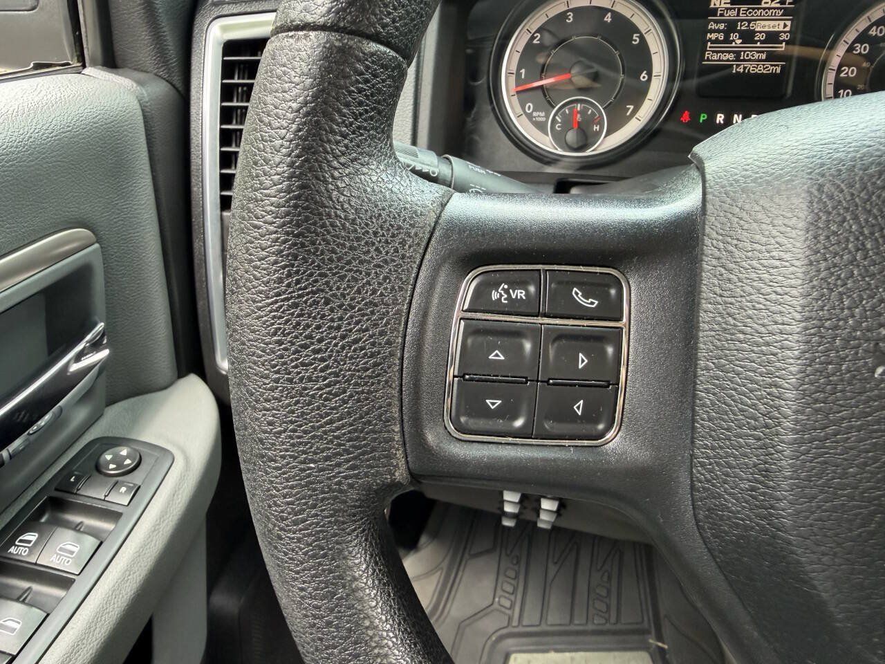 Used 2016 RAM 1500 Classic SLT AWD/4WD image 19