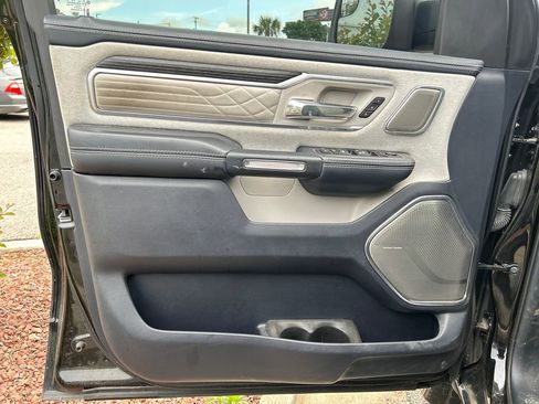 Used 2022 RAM 1500 Limited image 9