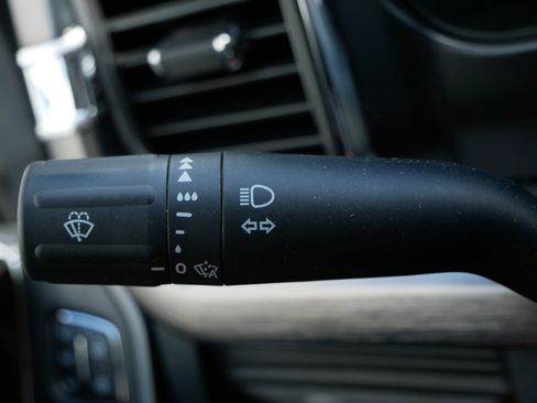 Used 2025 Ford F350 Lariat w/ FX4 Off-Road Package image 18