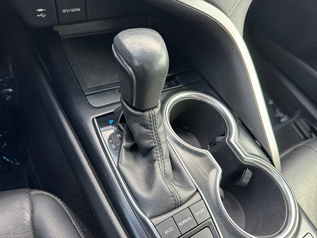 Certified 2018 Toyota Camry XSE FWD image 24