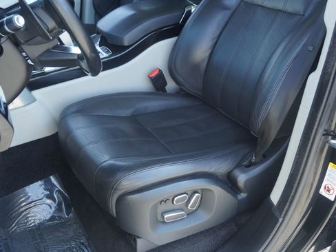 Used 2014 Land Rover Range Rover Supercharged image 9