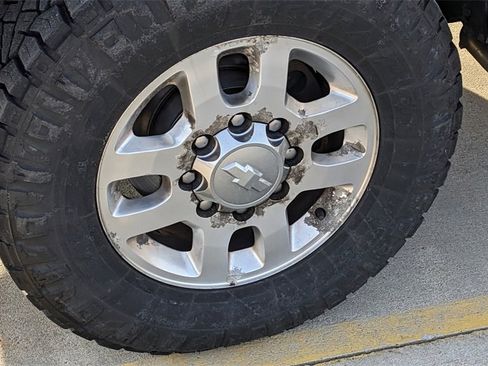 Used 2013 Chevrolet Silverado 2500 LT w/ Interior Plus Package image 10