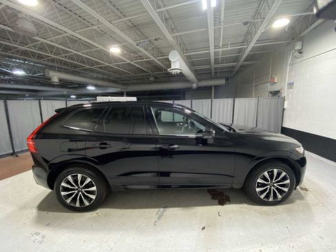 Used 2023 Volvo XC60 B5 Plus image 27