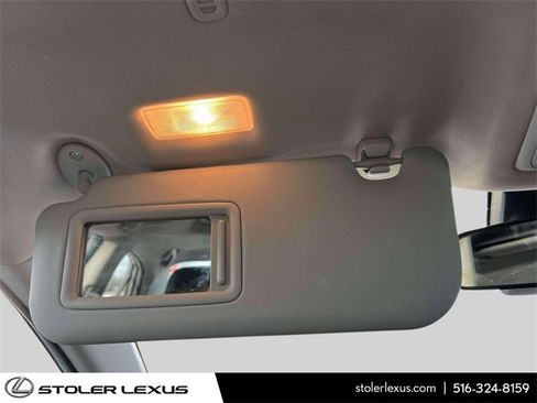 Used 2018 Toyota Corolla L image 38