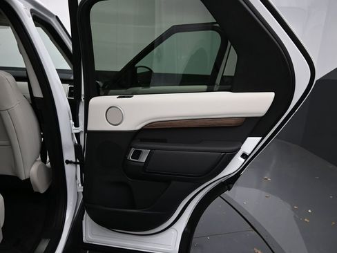 New 2025 Land Rover Discovery S AWD/4WD image 12