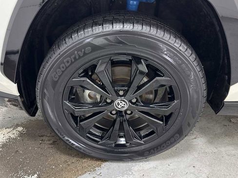 Certified 2022 Toyota RAV4 SE image 10