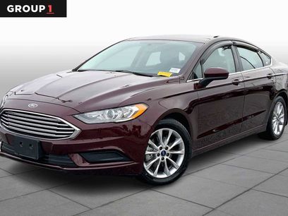 Used 2017 Ford Fusion SE w/ Fusion SE Technology Package