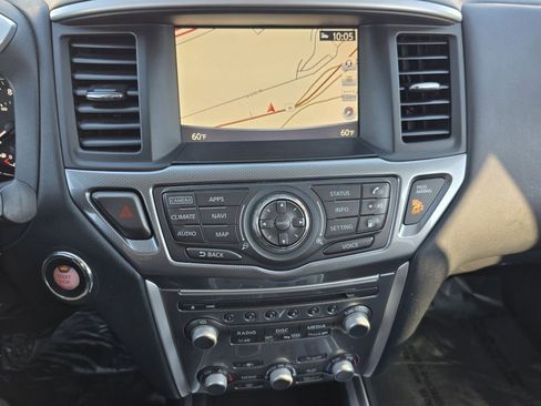 Used 2020 Nissan Pathfinder SL image 4