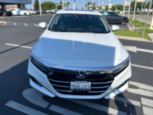 Used 2022 Honda Accord Touring image 9