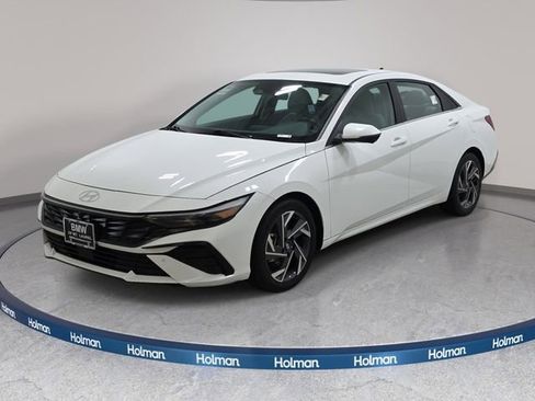Used 2024 Hyundai Elantra Limited FWD image 1