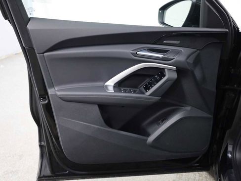 Certified 2025 Audi Q5 Prestige image 16