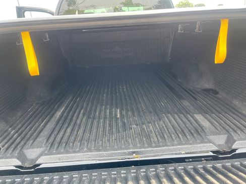 Used 2022 Nissan Frontier S w/ Technology Package RWD image 22