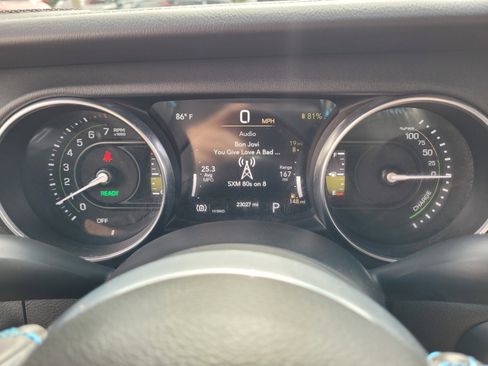 Used 2022 Jeep Wrangler Unlimited Rubicon 4xe image 33