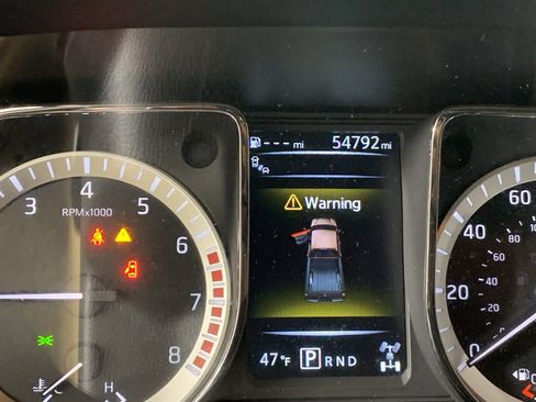 Used 2018 Nissan Titan Platinum Reserve w/ Platinum Utility Package image 23