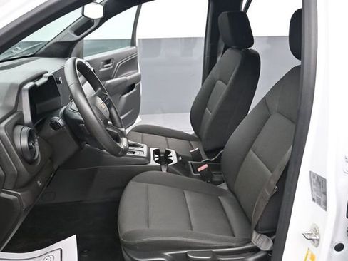 Used 2024 Chevrolet Colorado W/T RWD image 18