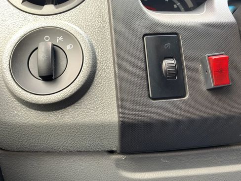 Used 2012 Ford E-150 and Econoline 150 image 16