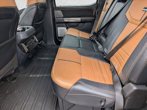 Used 2024 Ford F250 Platinum image 18