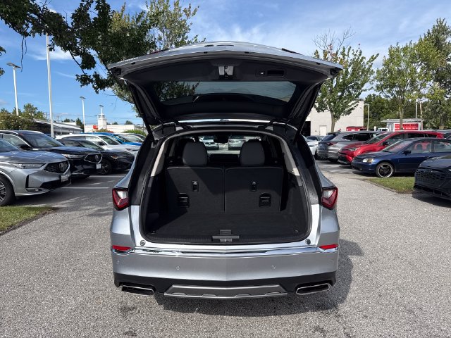 Certified 2026 Acura MDX w/ Technology Package AWD/4WD image 12