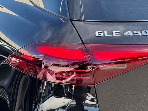 Certified 2025 Mercedes-Benz GLE 450 4MATIC image 35