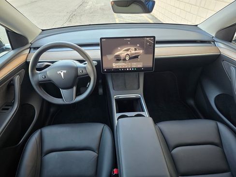 Used 2024 Tesla Model Y 2WD image 2