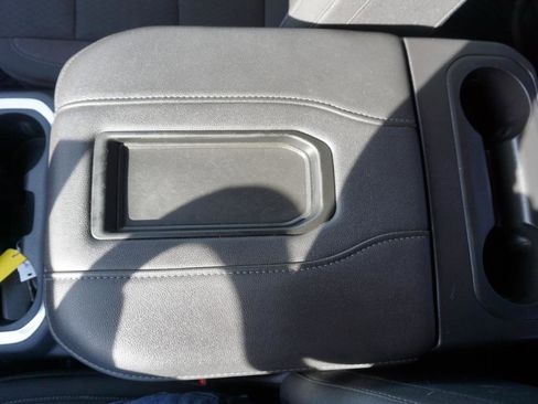 Used 2021 Chevrolet Silverado 1500 LT Trail Boss image 28