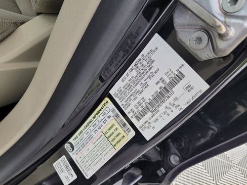 Used 2019 Ford Fusion SE FWD image 33