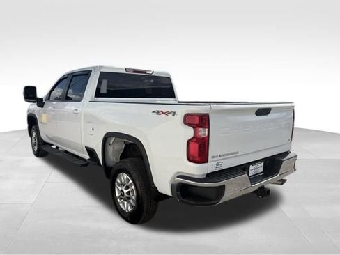 Used 2024 Chevrolet Silverado 2500 LT AWD/4WD image 11