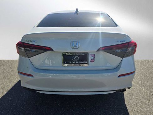 Used 2023 Honda Civic Sport image 4