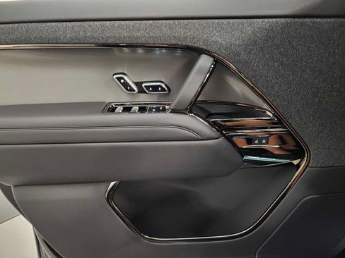 New 2026 Land Rover Range Rover Sport SE AWD/4WD image 23