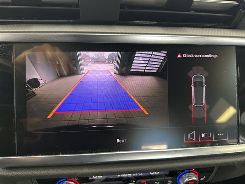 Used 2025 Audi Q3 2.0T Premium w/ Convenience Package image 14